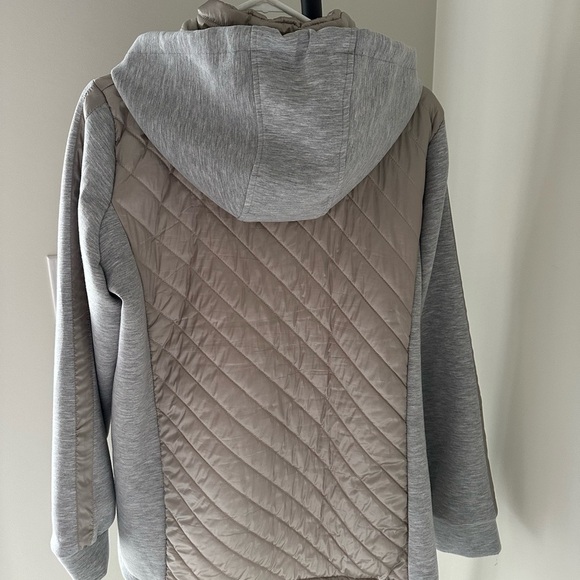 Swiss Tech Beige Quilted Jacket with detachable hoodie - Picture 9 of 13